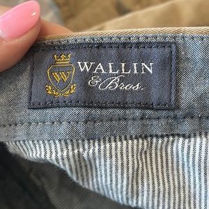 Lightly worn Mens pant. Size 30x32.